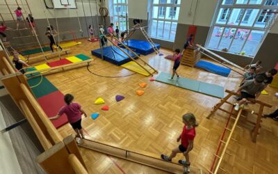 Bewegungsbaustelle– jede Woche neue Bewegungserlebnisse im Turnsaal